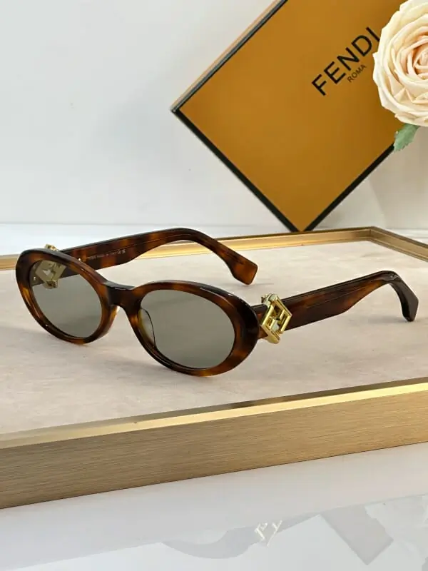 fendi aaa qualite lunettes de soleil s_12335b1